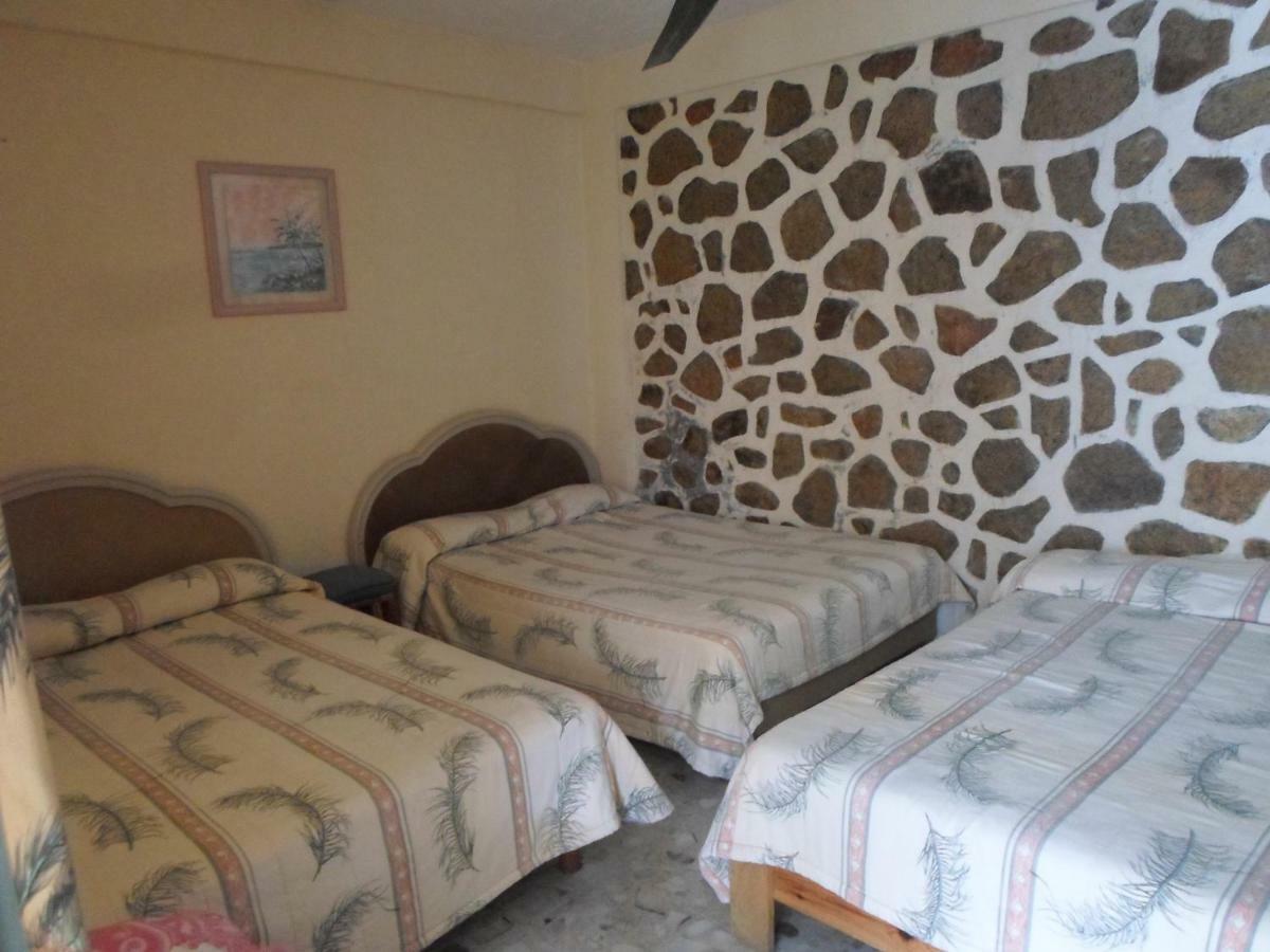 Casa De Huespedes Santa Fe Acapulco Hotel Bagian luar foto