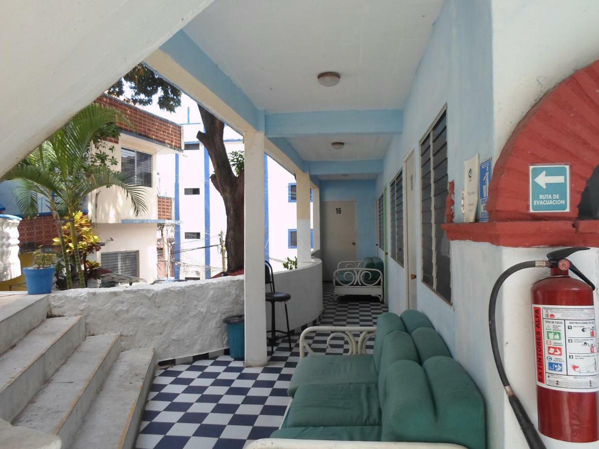 Casa De Huespedes Santa Fe Acapulco Hotel Bagian luar foto